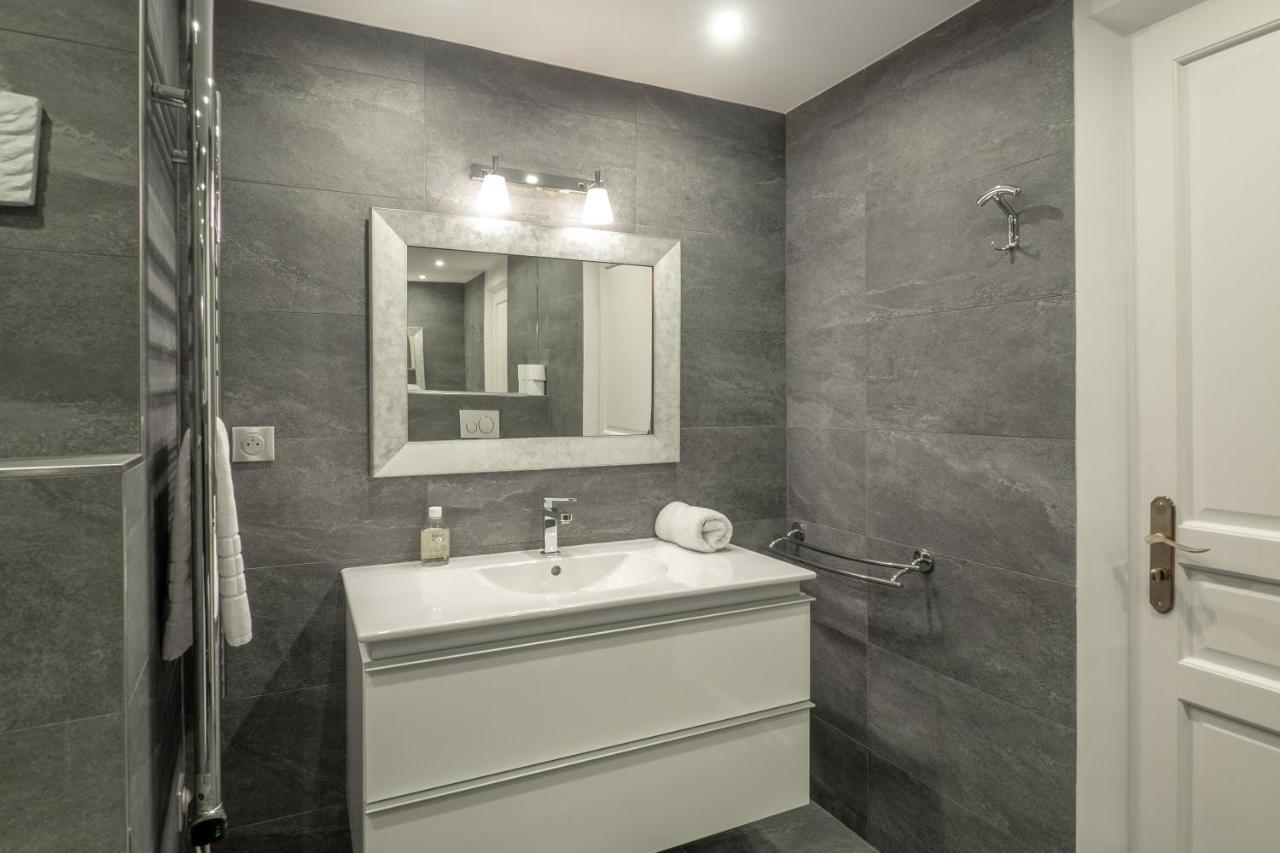 Charmant Appartement Spacieux Pour 6P Vue Mer Vieil Antibes Exterior photo