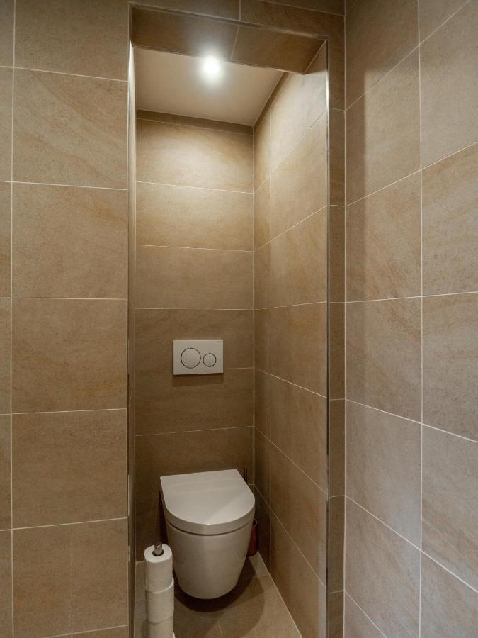Charmant Appartement Spacieux Pour 6P Vue Mer Vieil Antibes Exterior photo